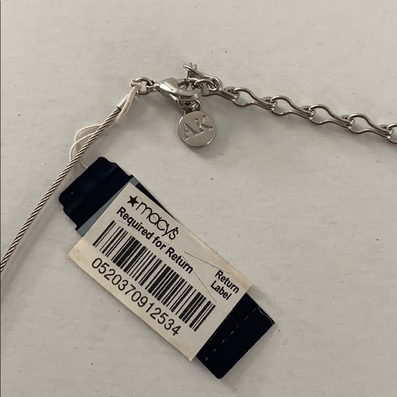 Anne Klein Wire Choker Necklace w/green pendant - Picture 2 of 3